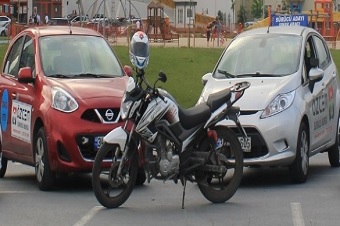 Özcem Sürücü Kursu Manuel Vites Otomobil ve Motosiklet Eğitim ve Sınav Aracı