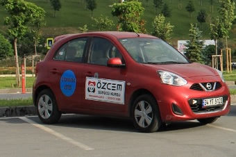 Özcem Sürücü Kursu Otomatik Vites Eğitim ve Sınav Aracı