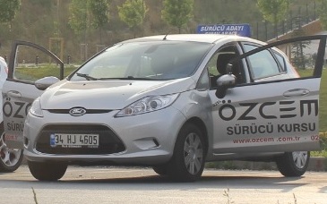 Özcem Sürücü Kursu Manuel Vites Otomobil Eğitim ve Sınav Aracı